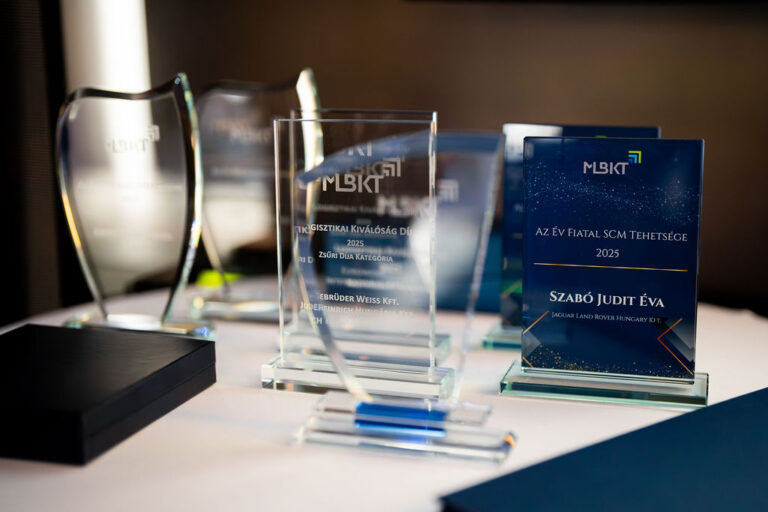 A LOGISZTIKA NAPJÁN DÍJAZTUK AZ ELLÁTÁSI LÁNC SZAKMA KIVÁLÓSÁGAIT